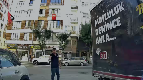Küçük Çocuğun Yanında Yol Tartışması: O Anları Kayda Aldı
